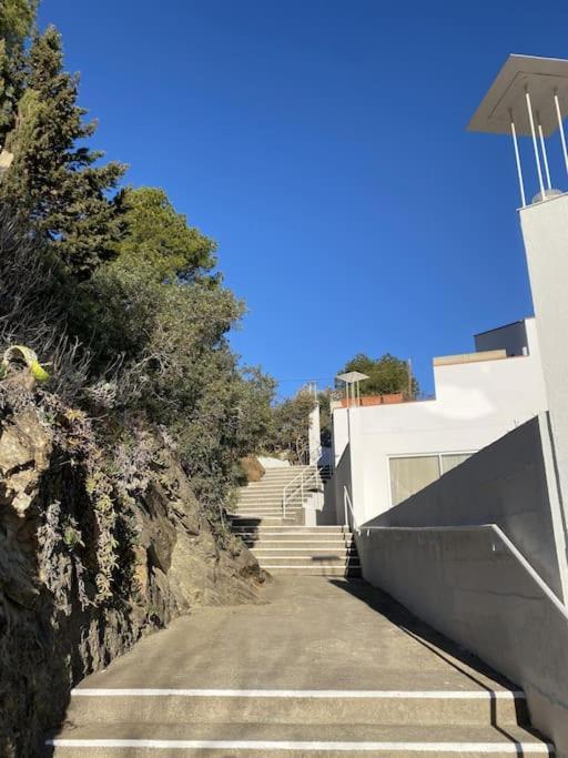 Tusquets - Apartamento Con Vistas Al Mar Cadaques Bagian luar foto