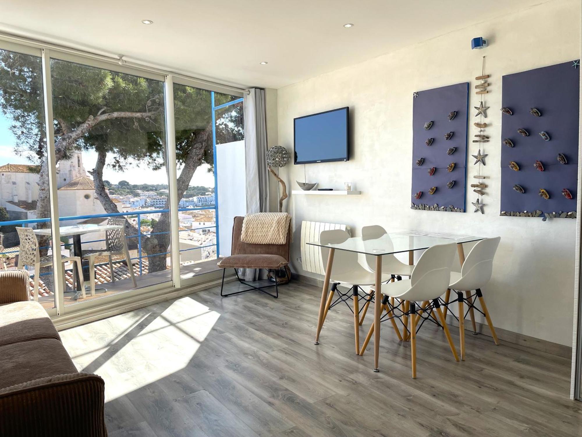 Tusquets - Apartamento Con Vistas Al Mar Cadaques Bagian luar foto